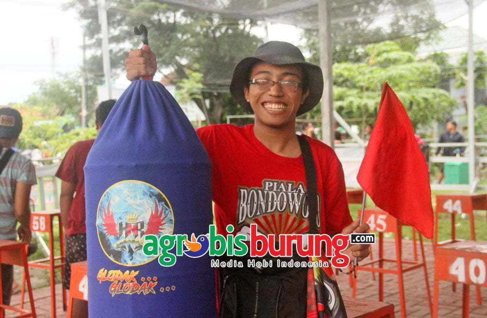 Kiki Bersama Tai Tzu Ying Saat Juara 1 Kelas Dewasa B