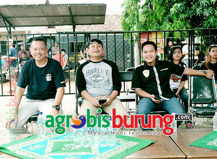 AKBP Muhammad Ridwan,SIK(tengah)