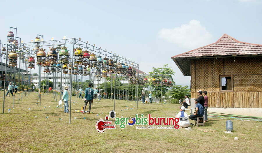 Suasana lomba,