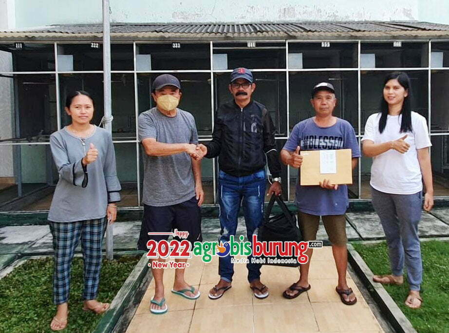 Mr. Kace Brengos bersama Palem Team.