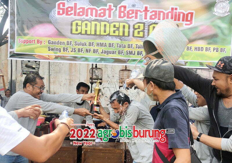 89ad5786-dddb-40f4-8c32-626d3cf8594f