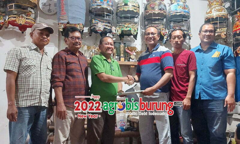 7a2dfa34-c7eb-4ec7-8ac6-70afa9f051d0