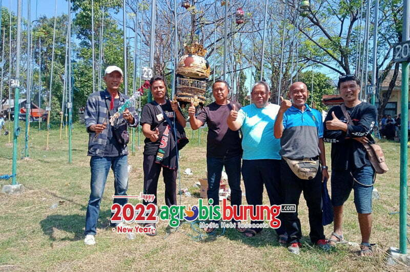 867bb4bb-e1ad-4bcd-b8b8-e59753ea846e