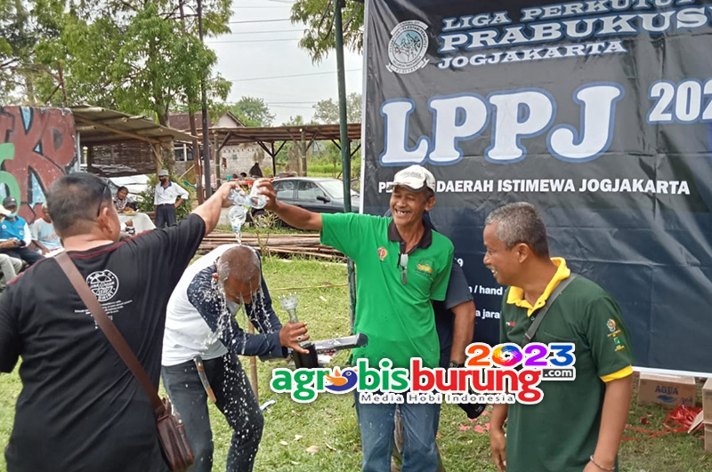 9e8094ec-a492-4d4c-a661-1fcc59b3be19