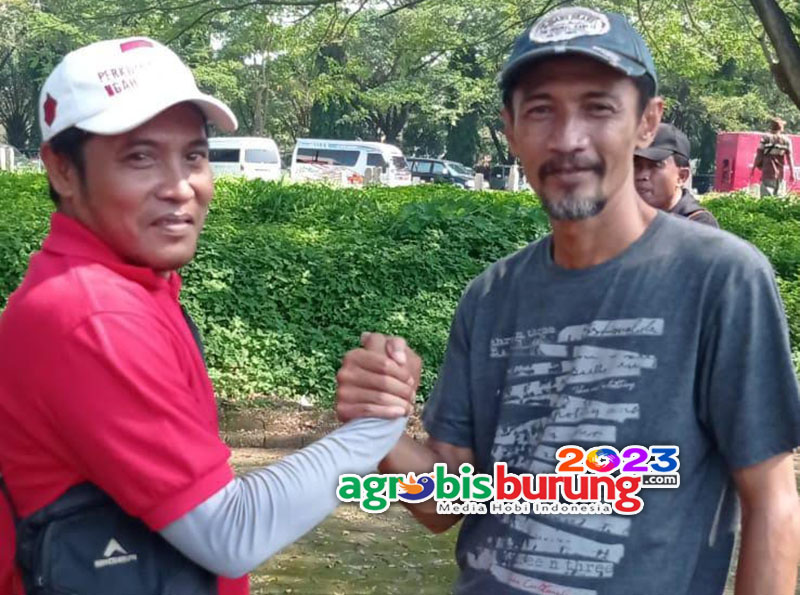 H. Haerul 3 Bintang JH Team Pamekasan (kiri) & H. Heri HRD Sumedang, deal Hercules.