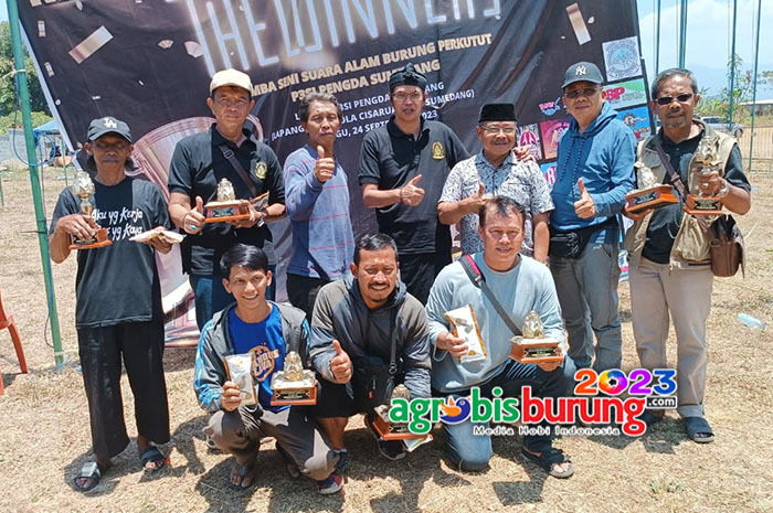 Juara kelas dewasa bebas.