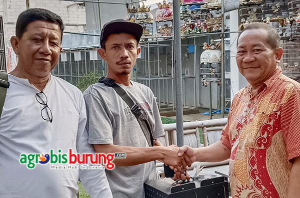 Saat transaksi di markas CMM BF.