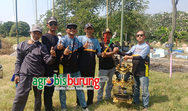 e21e806d-ea6f-40c0-9e89-d21594156540