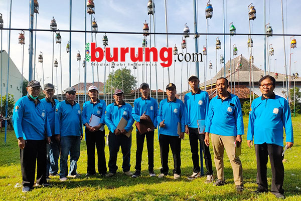 b0535102-9ab4-4ce6-bcd4-d2ff4424b0fc