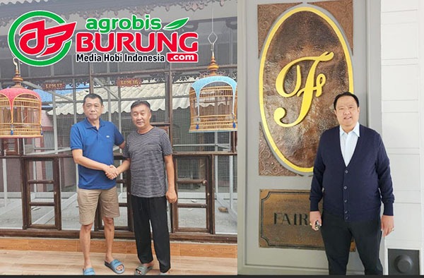 Erwin Cakrawala bersama Ahmad Dorloh LPM Thailand (foto kiri) & Hendry WAT.