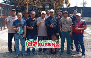 H. Latif bersama Kungmania Bandung Timur di lapangan Prosper 1234 Arena II Majalaya. copy