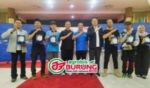 Para perwakilan komunitas satwa foto bersama dengan pimpinan Universitas Brawijaya copy